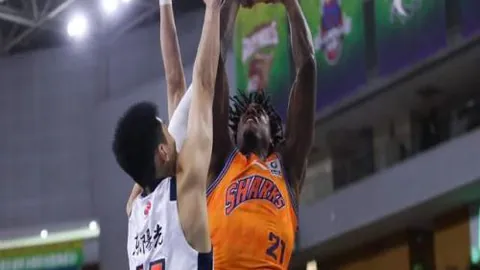 老马员工不敬遗体引争议，网友倡议取消国籍称号