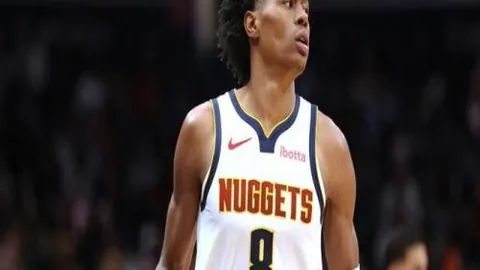 《哪吒2》突破百亿票房里程碑——幕后团队独家对话，探秘成功之道