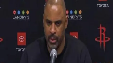 C罗年过四十仍英姿焕发，30岁风采再现，摩根钦佩有加